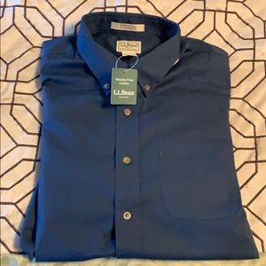 Large Men’s L.L.Bean wrinkle free button down